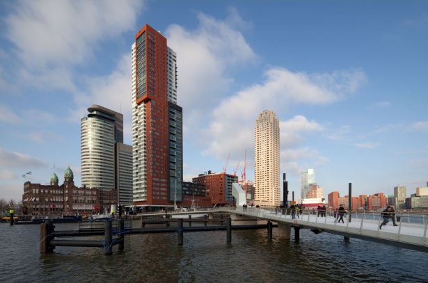 Rijnhavenbrug geopend
