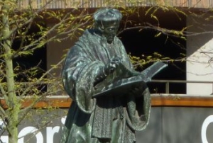 Standbeeld Erasmus Rotterdam
