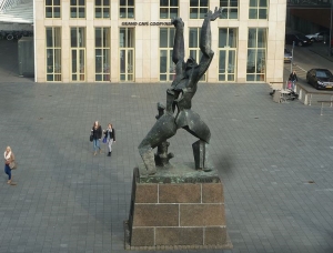 Beeld De Verwoeste Stad – Ossip Zadkine