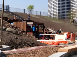 Dakpark inrichting speeltuin en toezichtloge