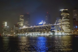 Cruiseschip Oasis of the Seas in Rotterdam